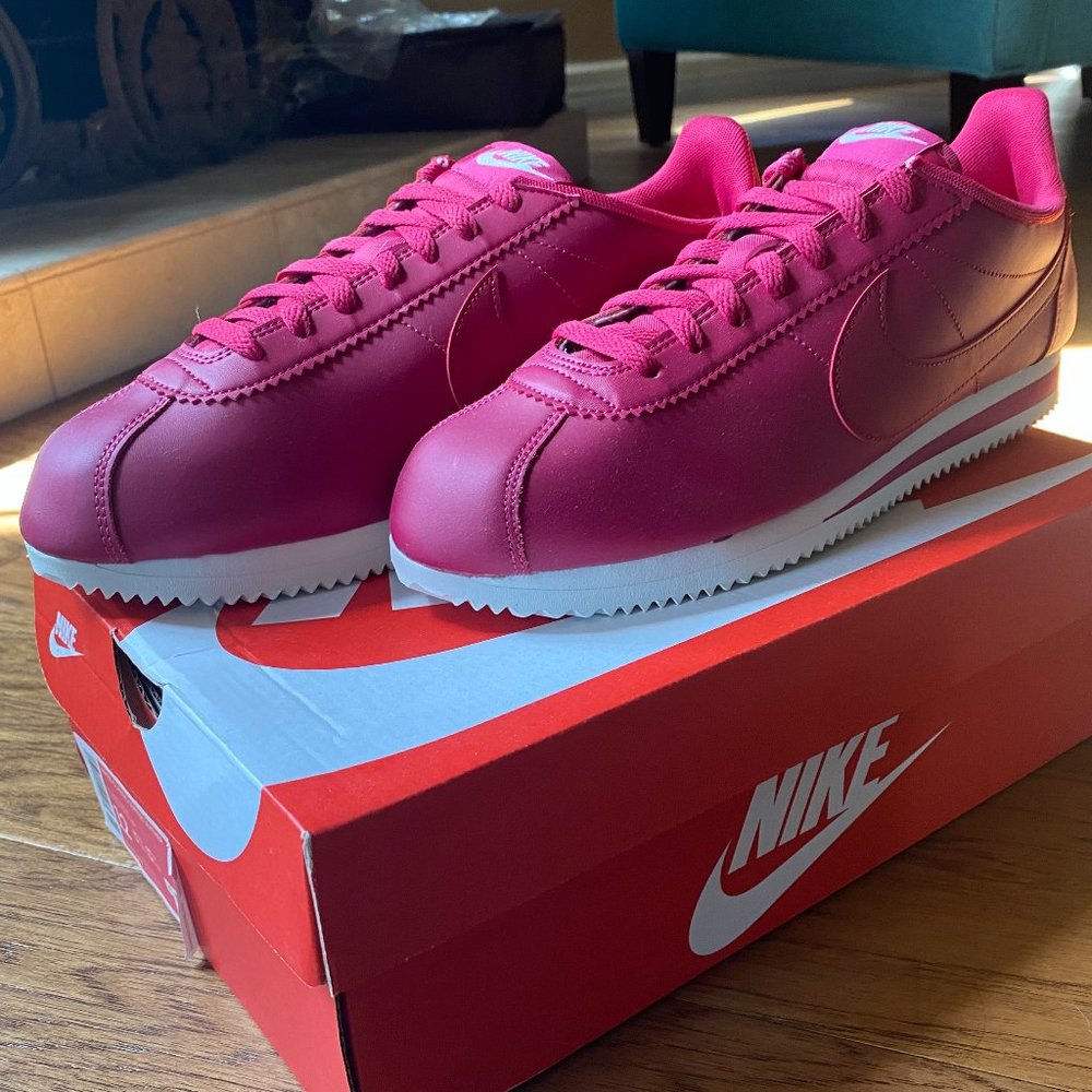 Nike Women's Classic Cortez Leather 'Wild Cherry' Marathon Running Shoes/Sneaker